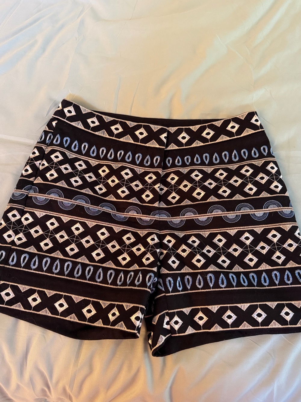 Black Patterned Women's Shorts  size 00 C5